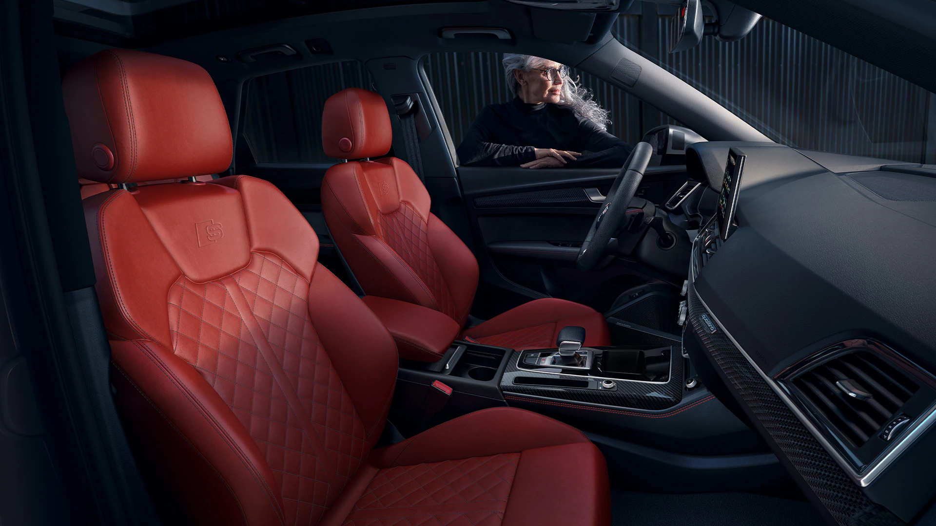 Audi SQ5 Interior Compared to Q5 Interior