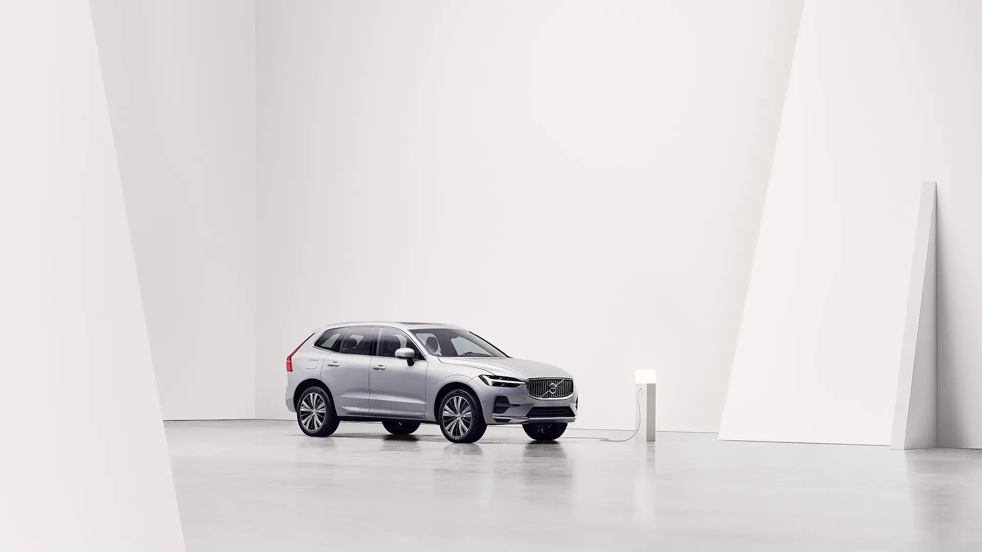 2022 VOLVO XC60 Recharge