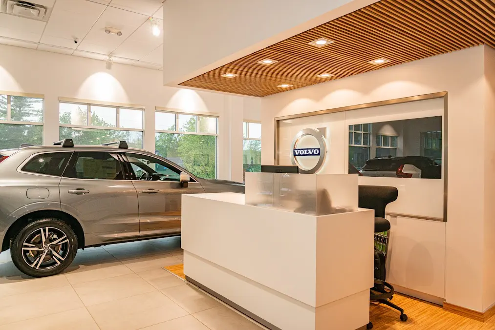 Lovering Volvo Cars Meredith Front Desk