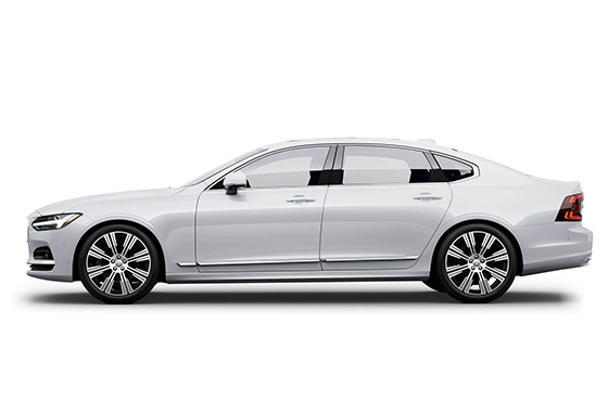 Silver Volvo S90