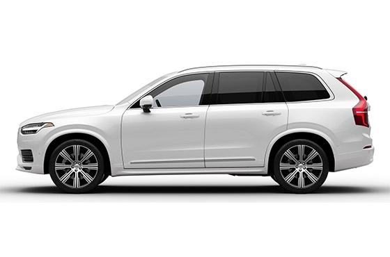 White Volvo XC90