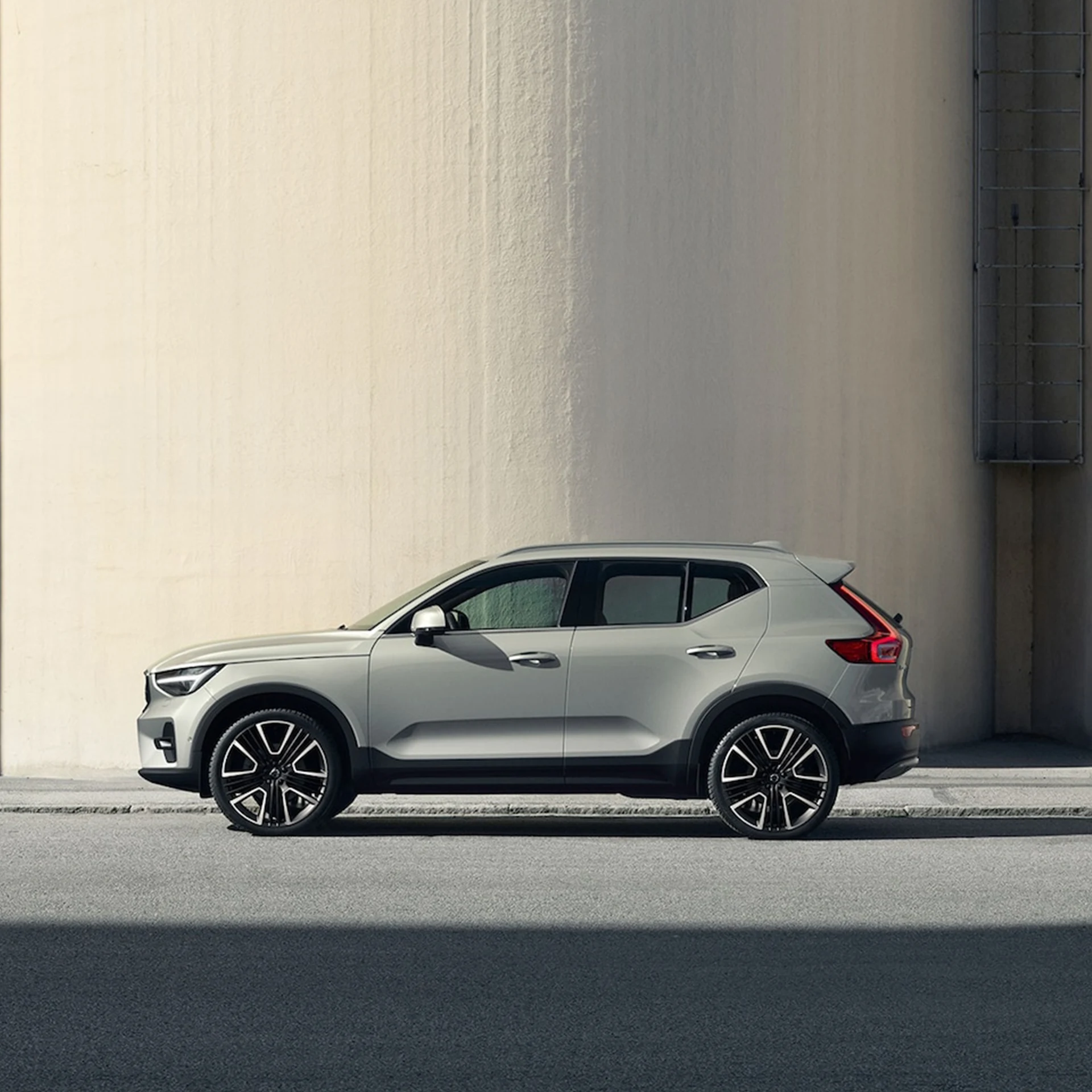 XC40 Mild Hybrid SUV - Interior Design