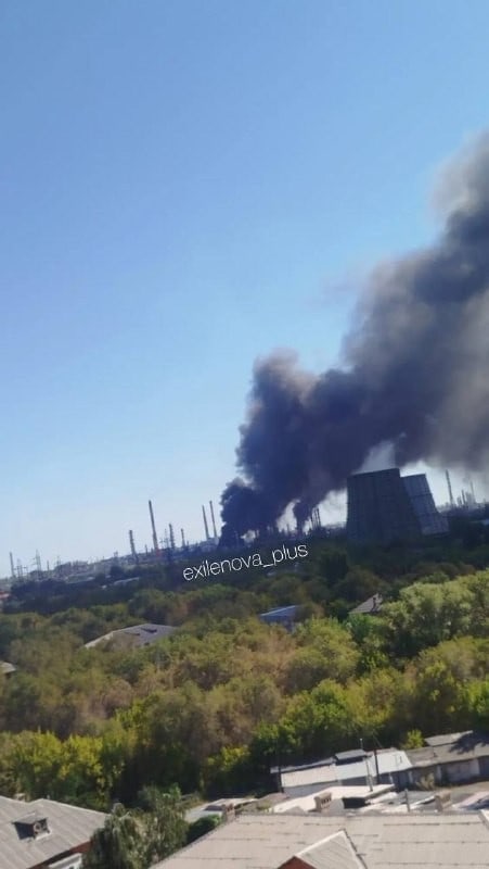 Загорелся НПЗ в Орске после атаки дронов