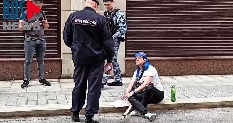 Задержание активистки