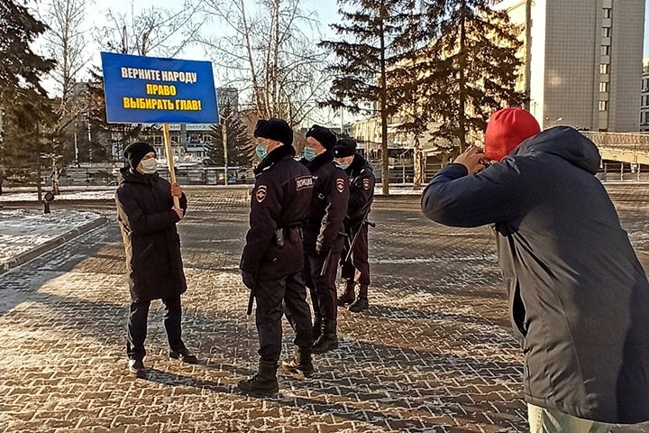 В Красноярске прошли пикеты за прямые выборы главы города
