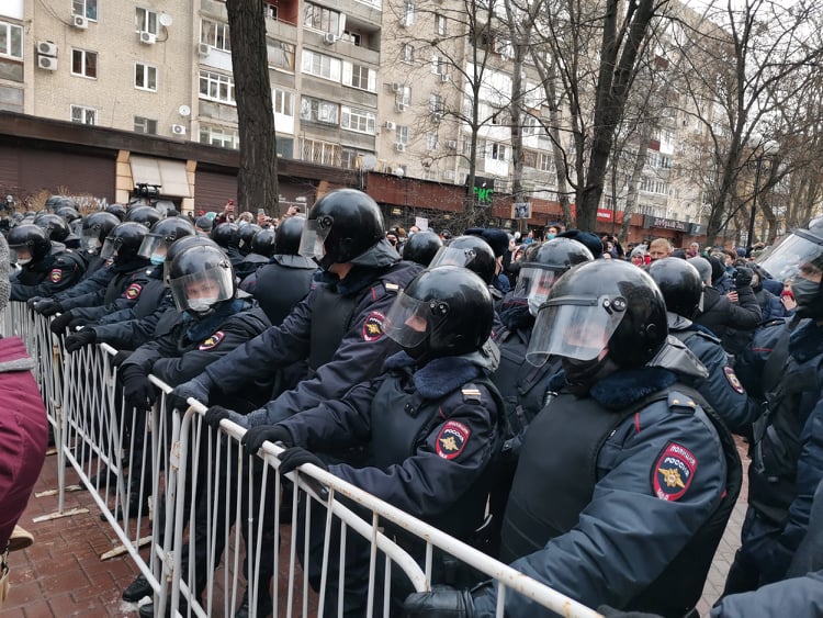 Акция в поддержку Алексея Навального в Ростове-на-Дону
