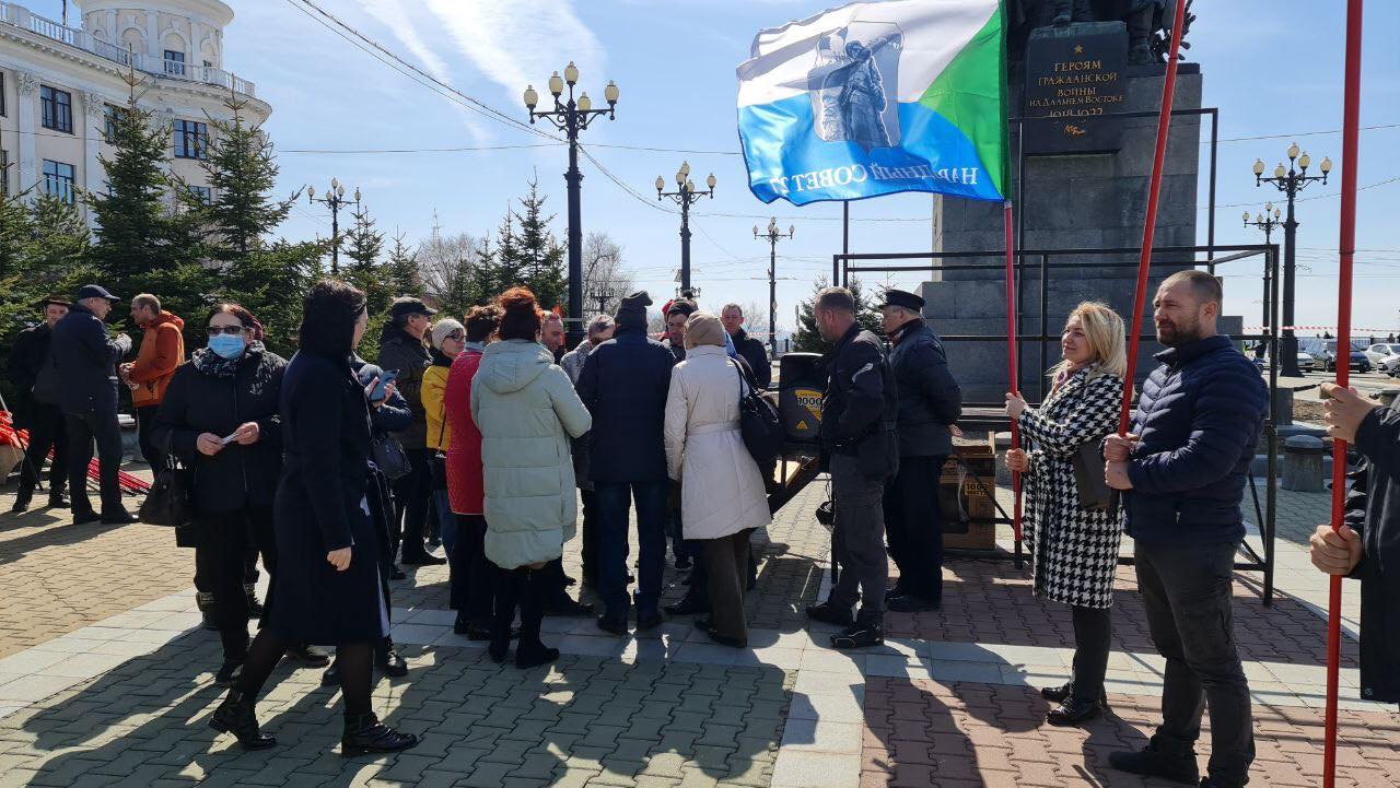 Жители Хабаровска вышли на митинг в защиту прав и свобод и против репрессий