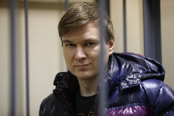В Петербурге активиста «Агит России» арестовали за пикет против поправок в Конституцию