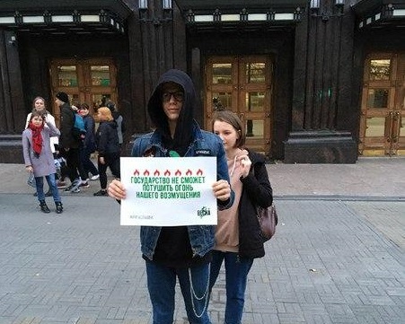 В Челябинске после акции с поджиганием силовики навестили активистов движения "Весна"