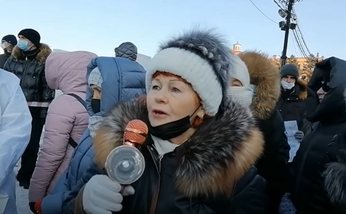 В Хабаровске полицейские устроили "карусель" онкобольной активистке