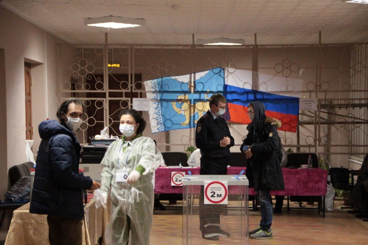 В Псковской области наблюдателей на выборах забрали в полицию