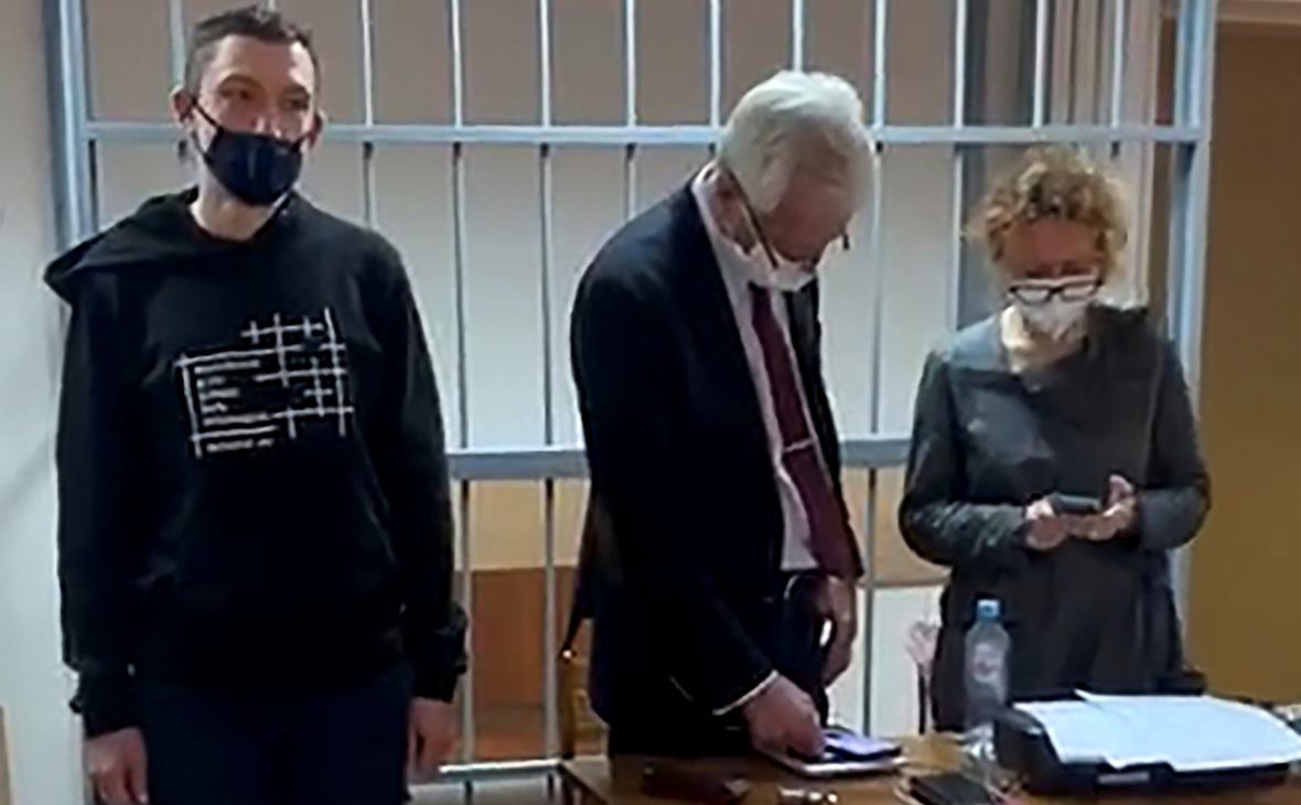 5 суток за ожидание Навального