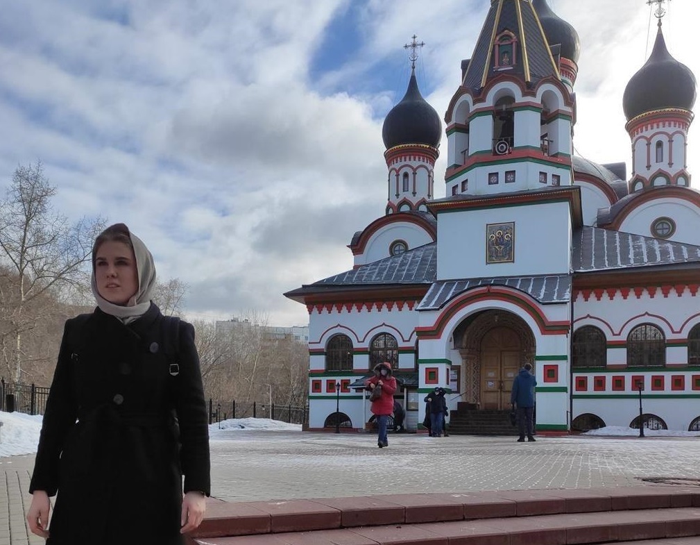 Любовь Соболь нарушила условия домашнего ареста, чтобы пойти на службу в храм