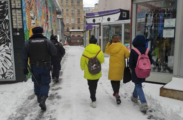В Петербурге задержали подростков на аниме-фестивале