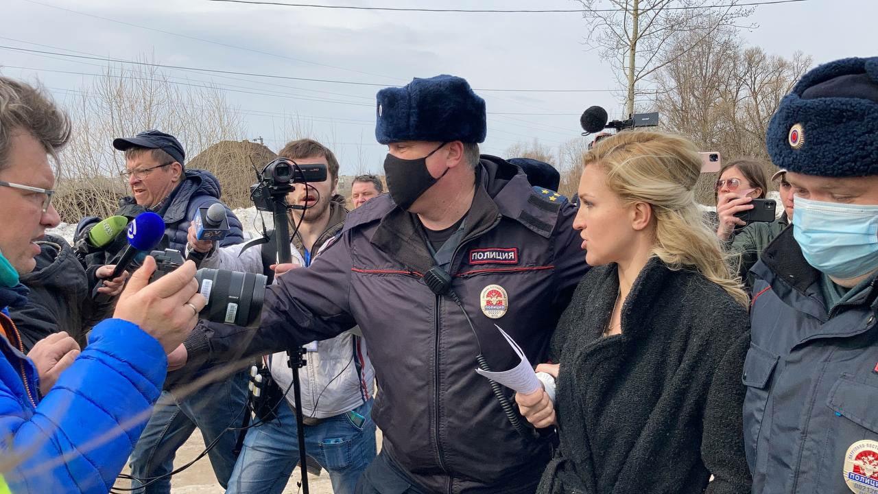Главу «Альянса врачей» оштрафовали за акцию возле колонии Навального