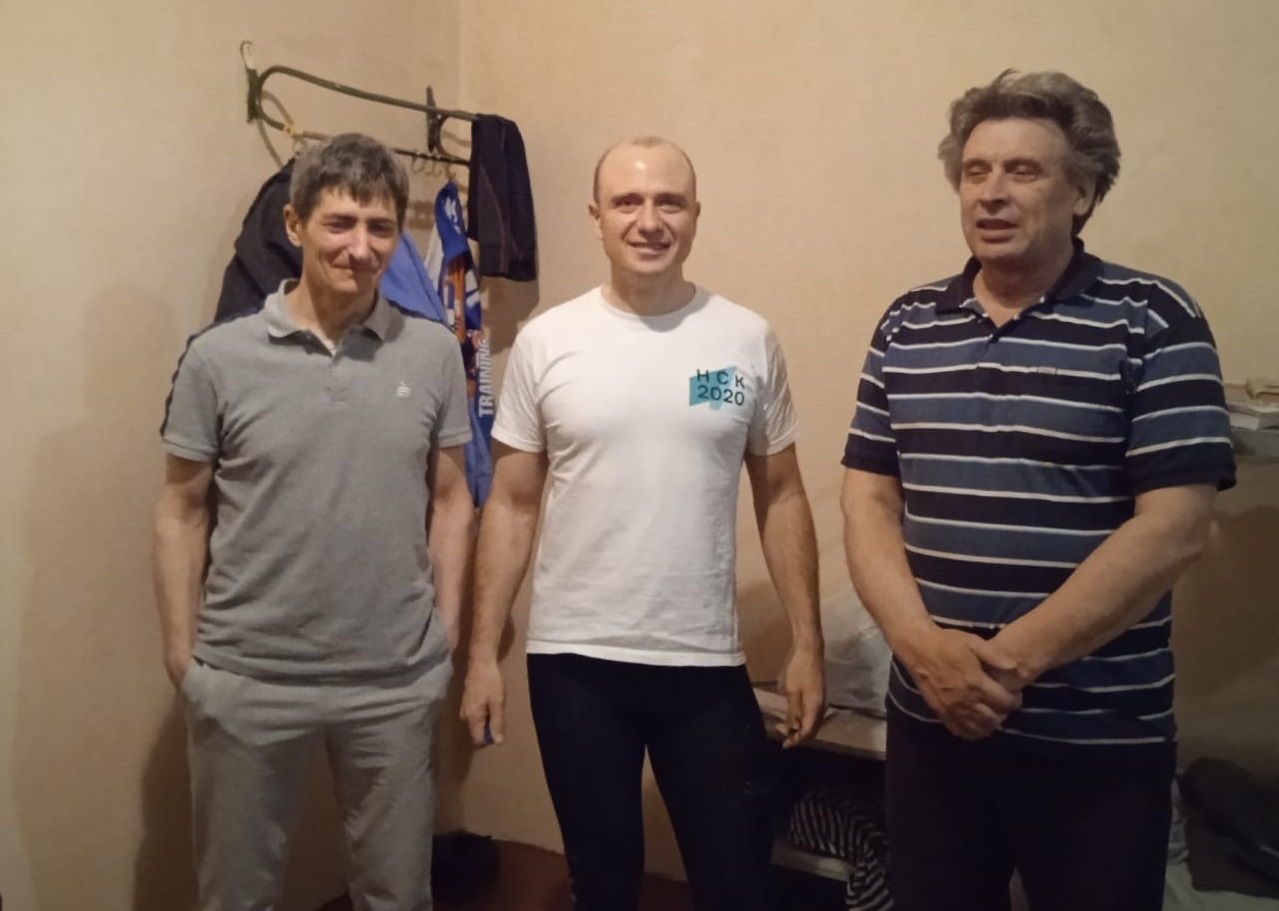 В Екатеринбурге арестованного активиста снова повезли в суд