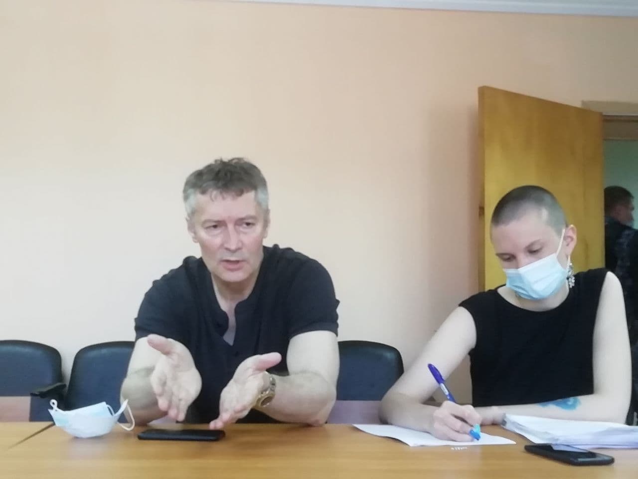 Евгения Ройзмана отпустили на свободу