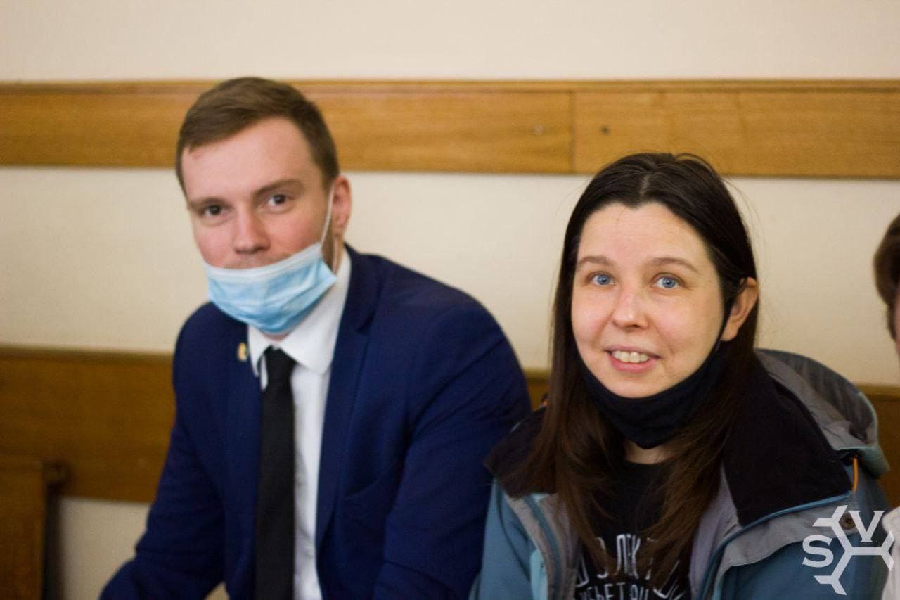 Петербургскую активистку оштрафовали на 20 тысяч рублей за пикет в поддержку Юлии Цветковой