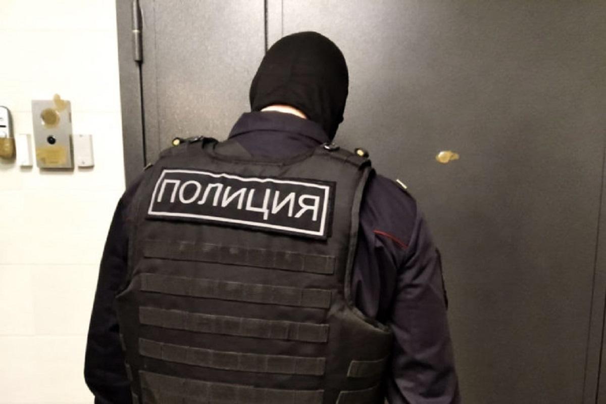 В Воронеже полиция в поисках бывшего дизайнера ФБК опрашивала его больную мать