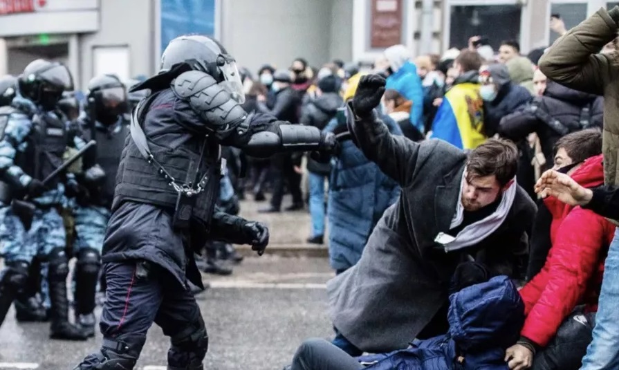 Петицию в защиту узников "дворцового дела" подписали более 30 тысяч человек