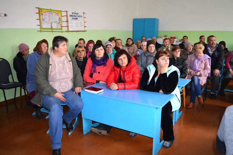 В Брянской области жители отстояли сельские школы