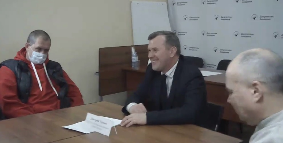 Жители Подмосковья объединились, чтобы "покончить с финансовой пирамидой"