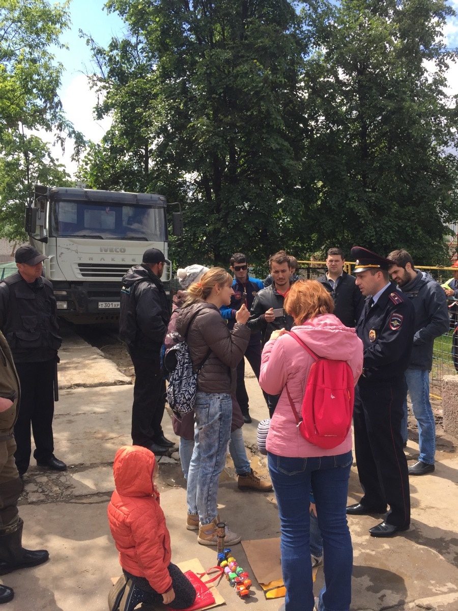 В Москве началось противостояние из-за парка Кусково, семь человек задержаны