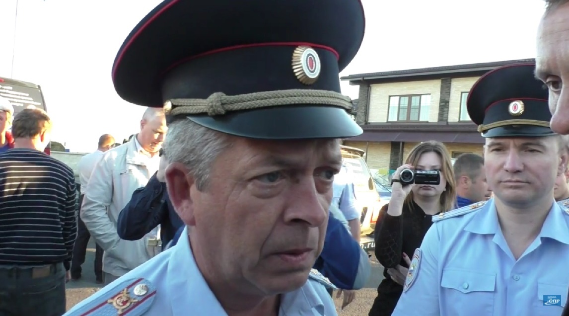 Дальнобойщиков задержали под Ростовом в шесть утра и повезли в суд