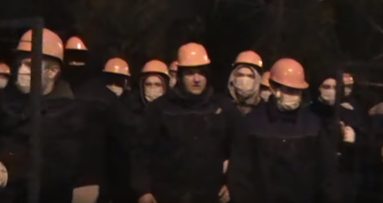 Ночная спецоперация против защитников Теплого Стана: ВИДЕО