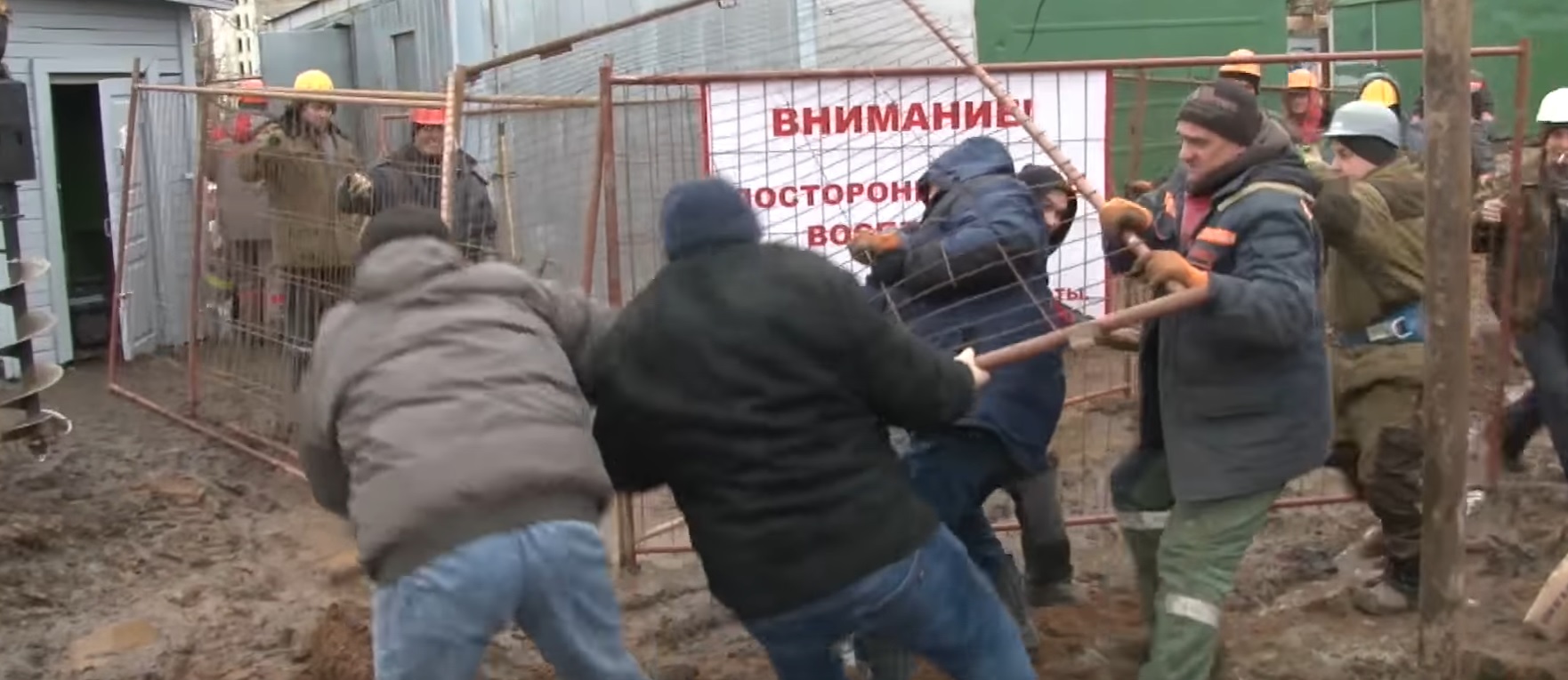 Рассерженные белорусы перепугали строителей