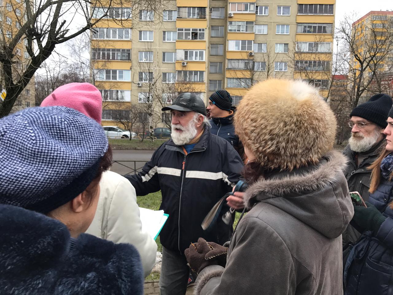 Многоэтажки на обрыве: жители Красногорска спасают себя и речку Баньку
