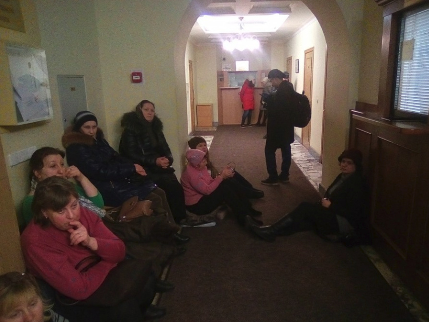 "Несанкционированный митинг" в мэрии Москвы устроили обитатели общежитий
