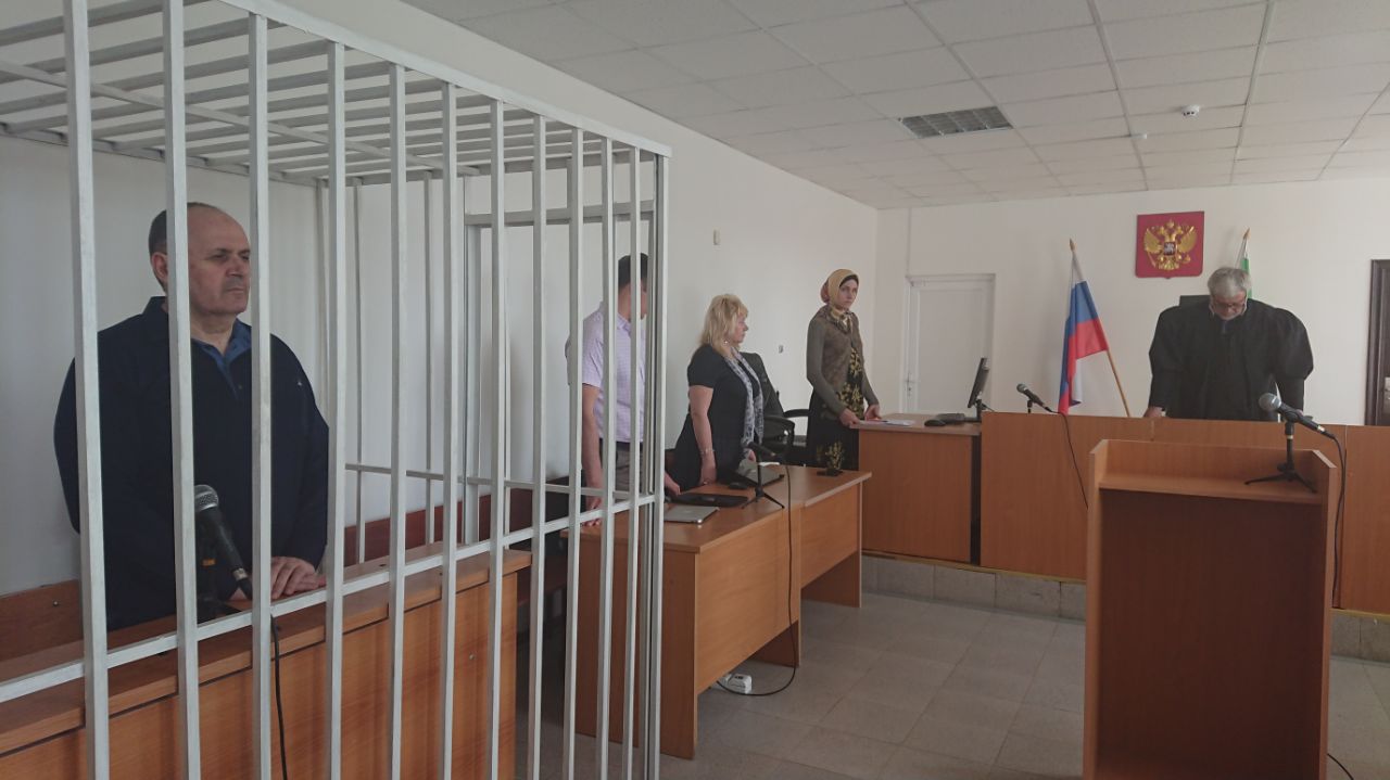 Титиев проведет в СИЗО еще как минимум полтора месяца