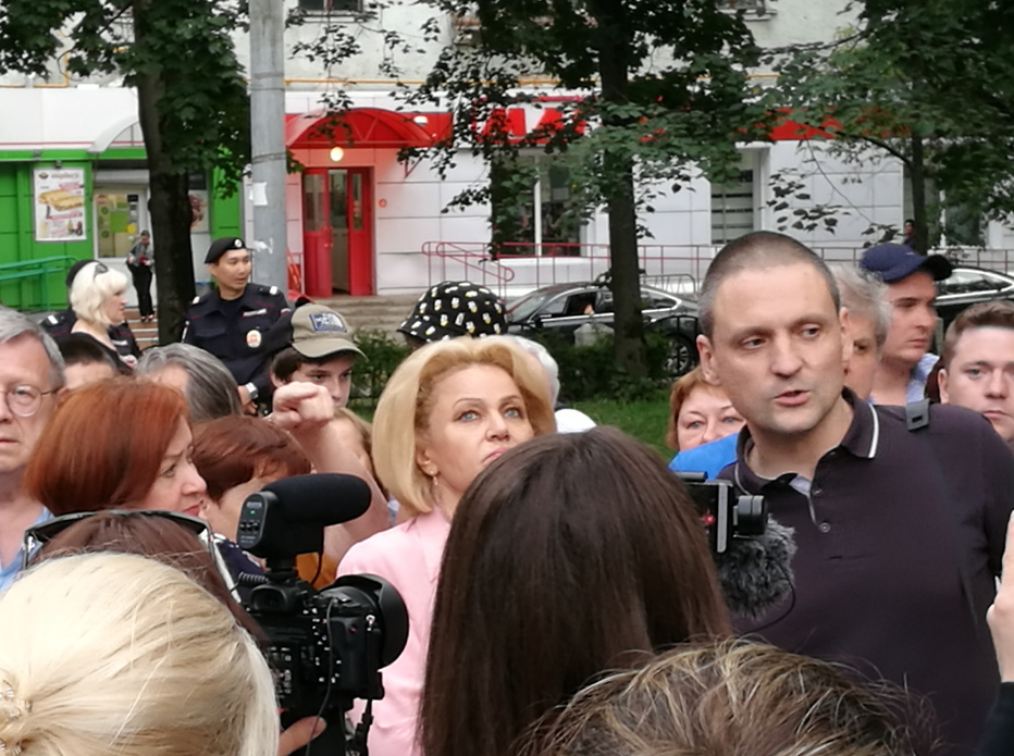 Удальцова суд оставил на 30 суток, голодовка продолжается