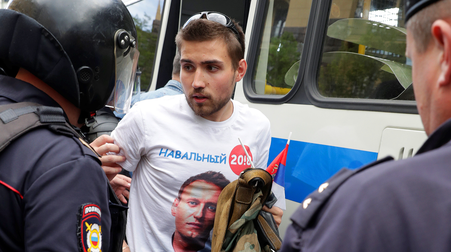 Арестованные сторонники Навального объявили голодовку
