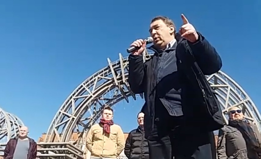 "Надвигается большая беда". На митинг в Переславль приехал экс-министр экономики России
