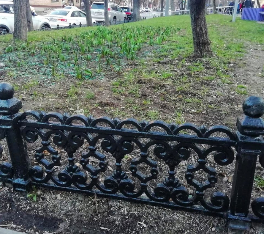 Жители требуют от властей Москвы вернуть демонтированные исторические ограды с улиц
