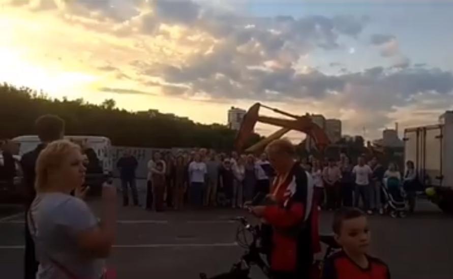 Полиция не давала жителям Люблино записать обращение к Путину