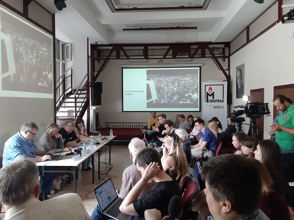 «Система делает все, чтобы вы не выходили на улицу»: правозащитники рассказали о главных нарушениях на акции 12 июня