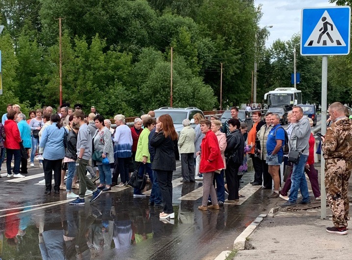 В Яхроме задержаны протестующие против отключения горячей воды