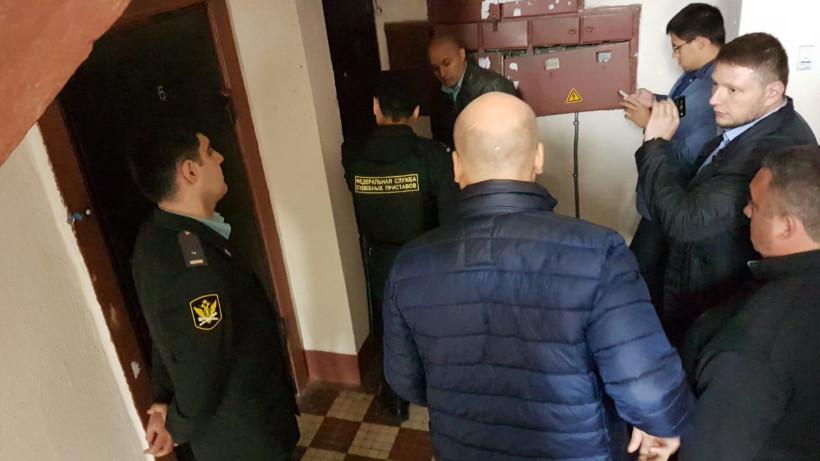 Вы в отпуске? Тогда реновация вскрывает дверь в вашу квартиру!