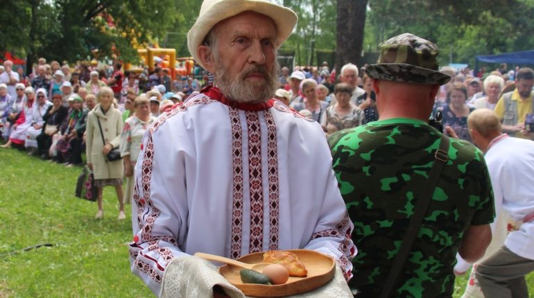 "Удмурт подобен толстовцу, он не борется ни с природой, ни с людьми"...