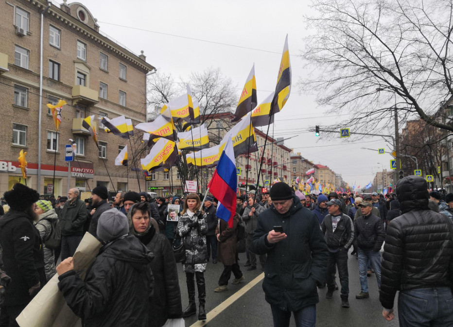 "Русские марши" идут по Москве