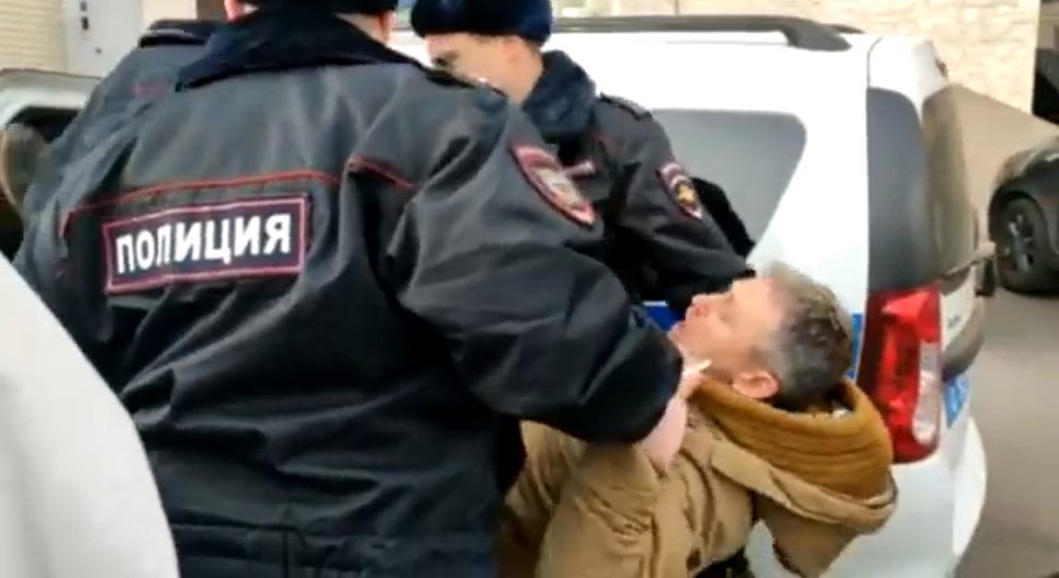Активиста Хорошево-Мневников доставили в больницу после избиения полицейскими