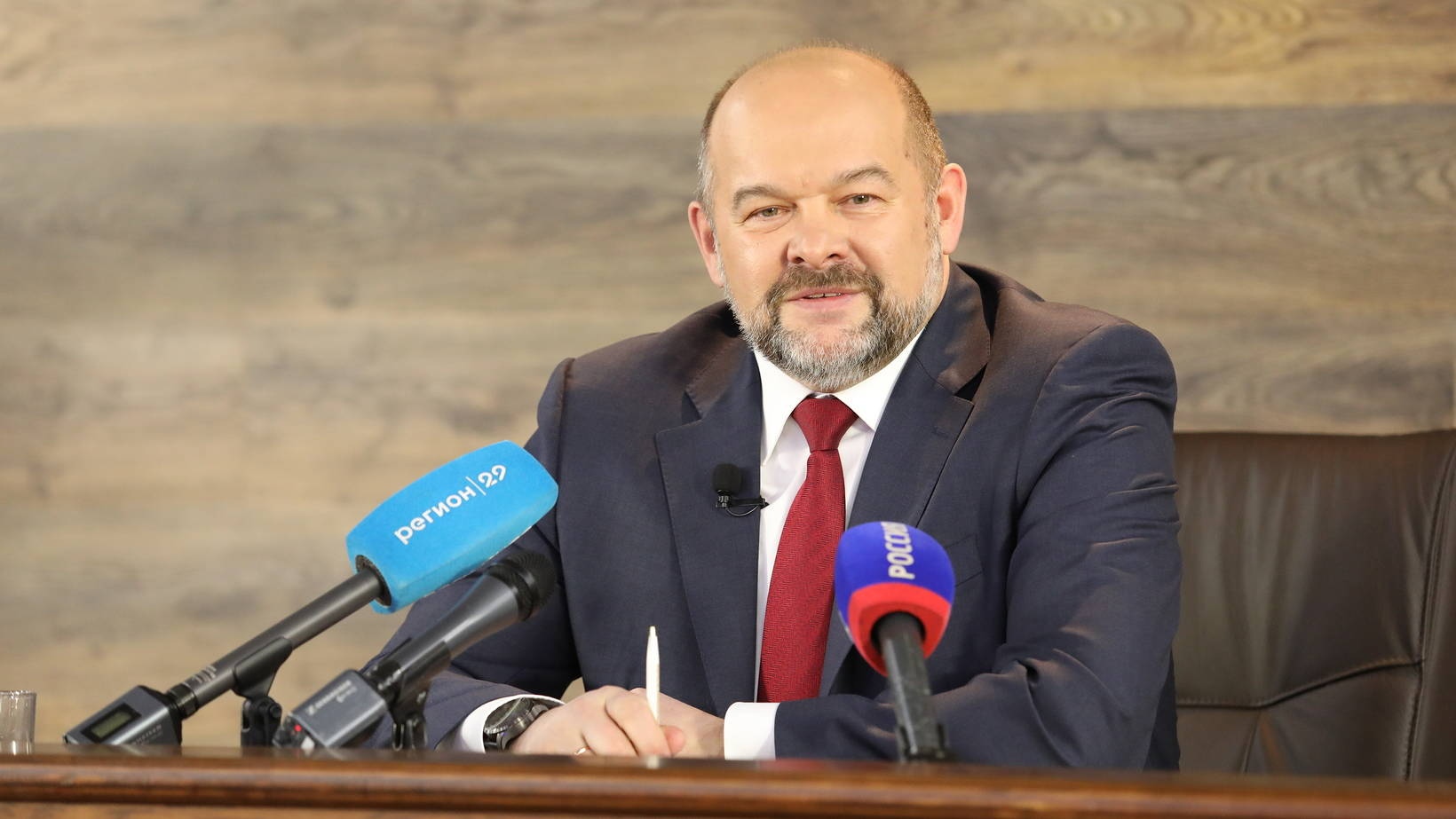 Губернатор Орлов больше не зовет активистов "шелупонью"