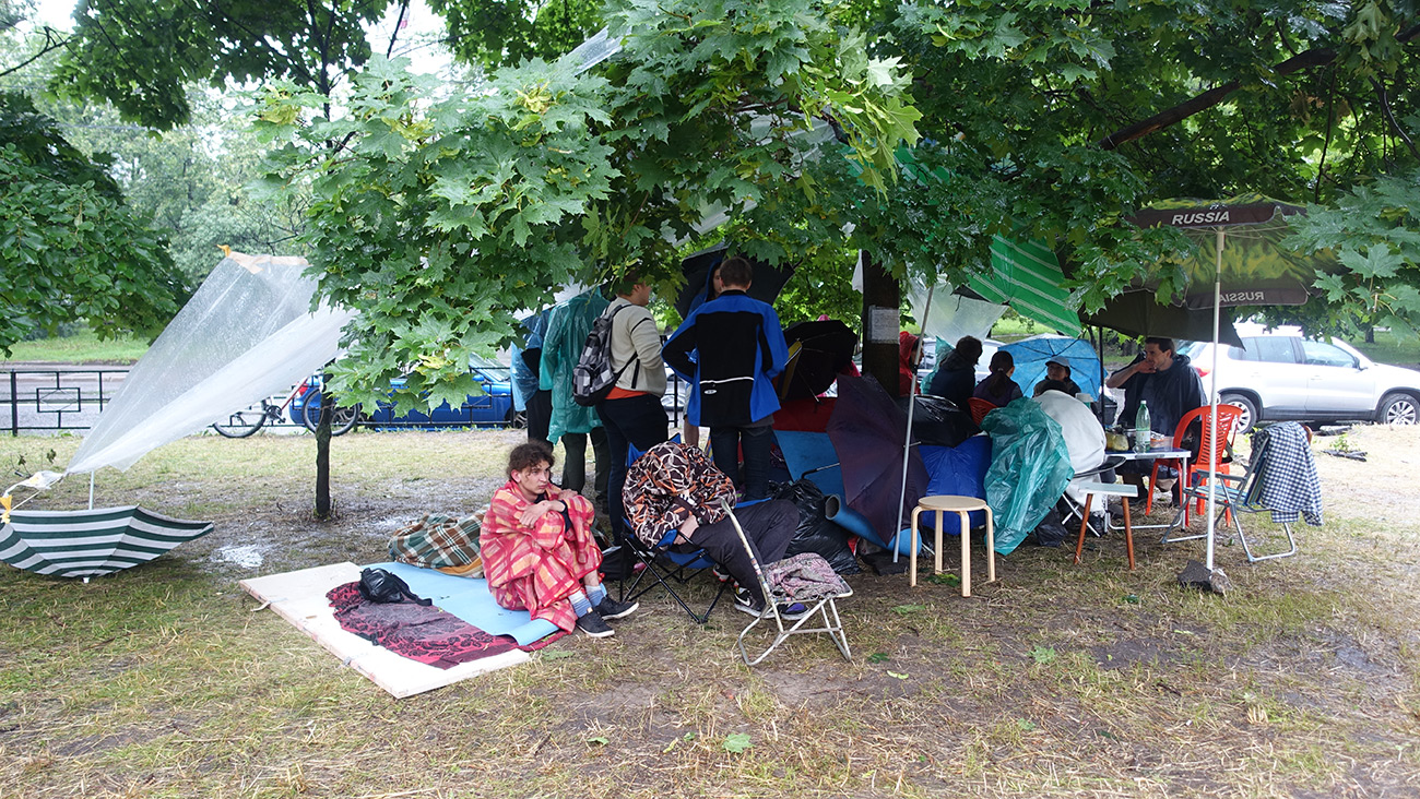 Противостояние в московском парке "Торфянка" продолжается