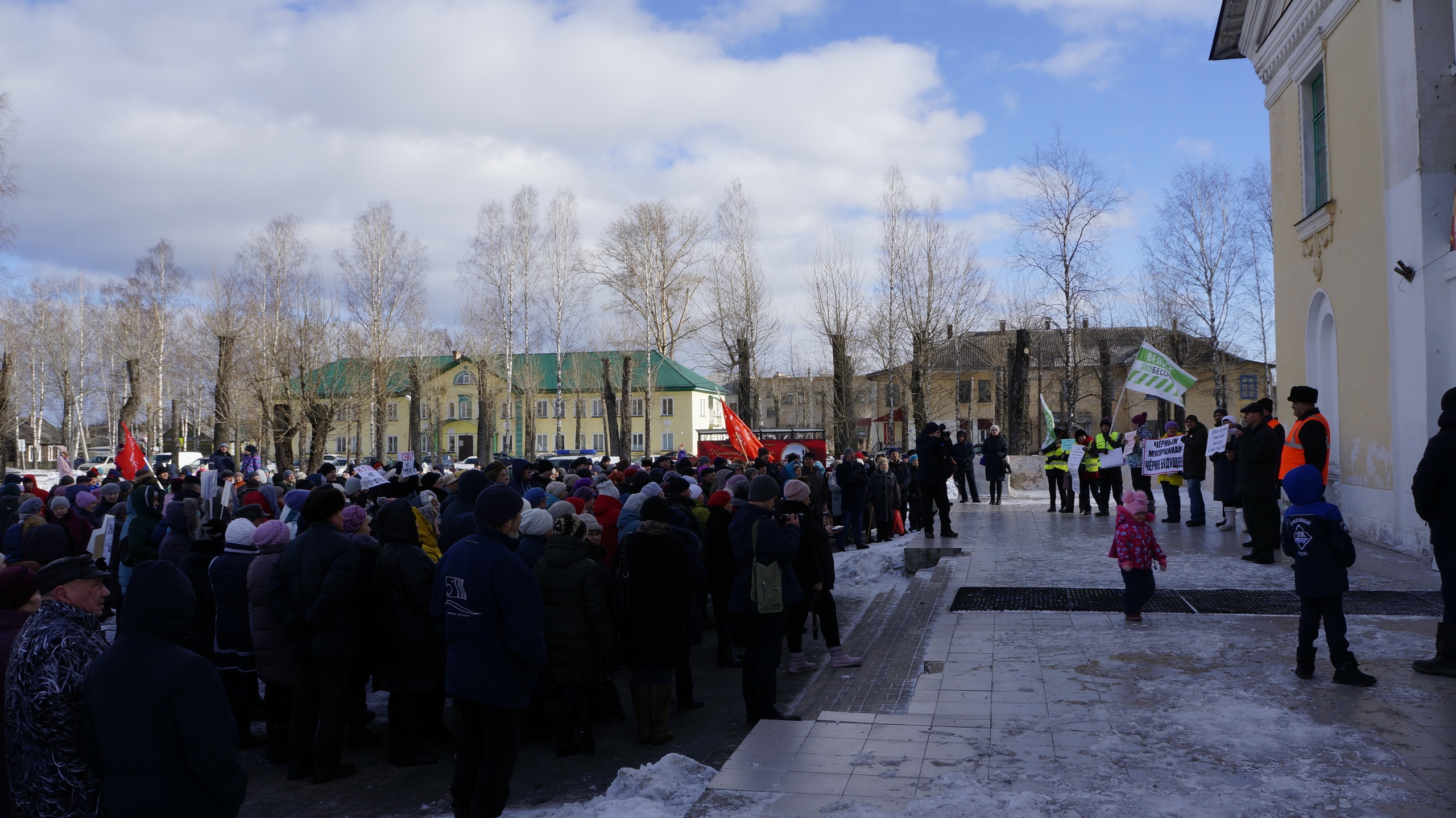 Поселок кулу. Поселок Кулой. Кулой Архангельская область. Митинг за постройку.