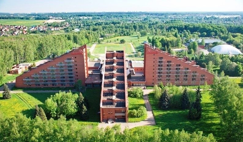 Снос исторического здания и застройка территории парк-отеля Олимпиец.