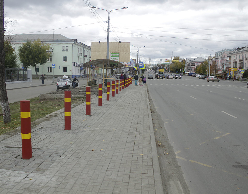 Позорные защитные столбики