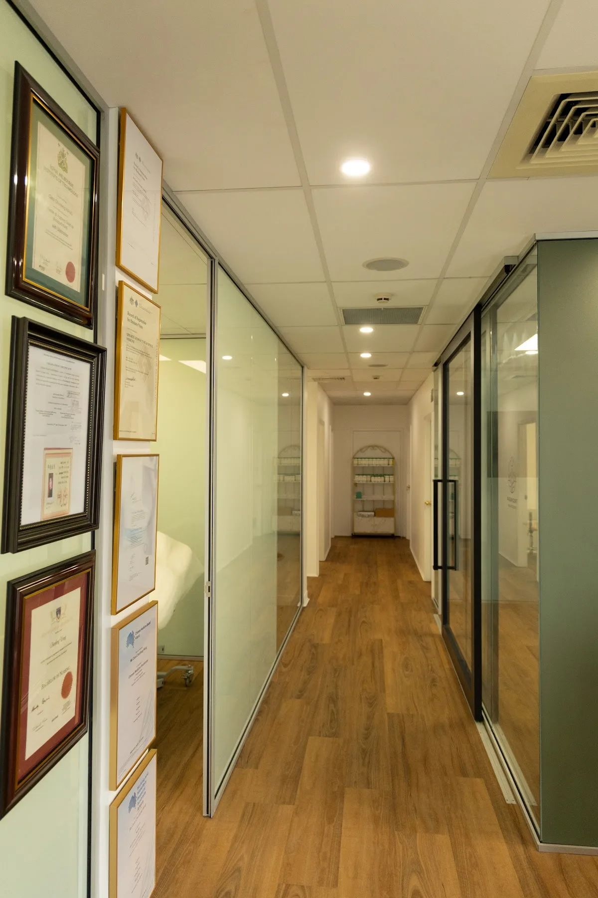 QIOLOGY-Acupuncture & Chinese Medicine - Photo 4
